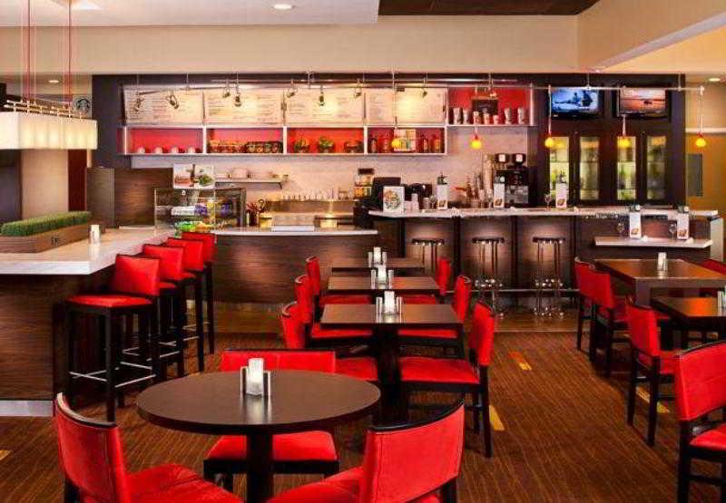 Готель Courtyard Melbourne West Екстер'єр фото