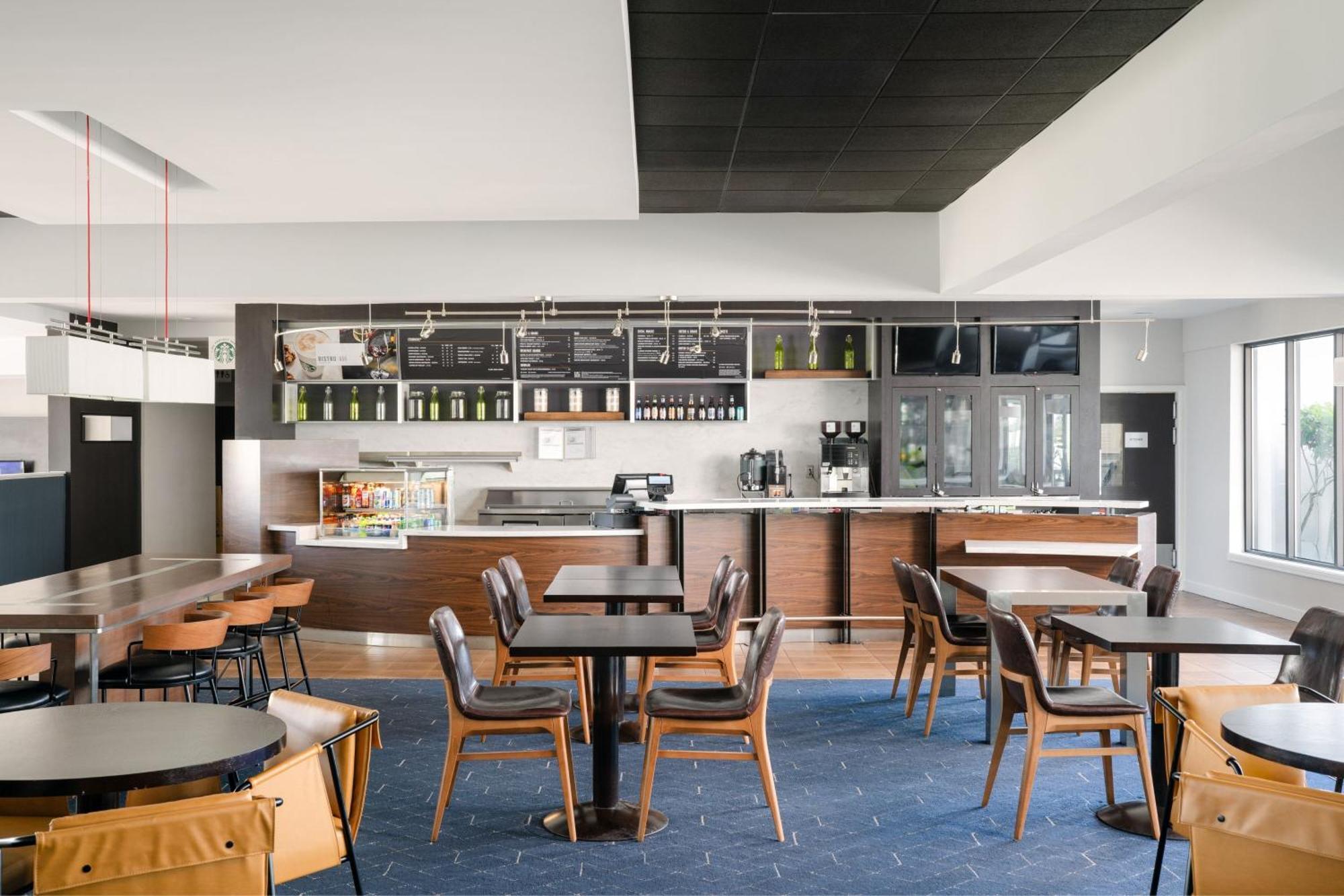 Готель Courtyard Melbourne West Екстер'єр фото