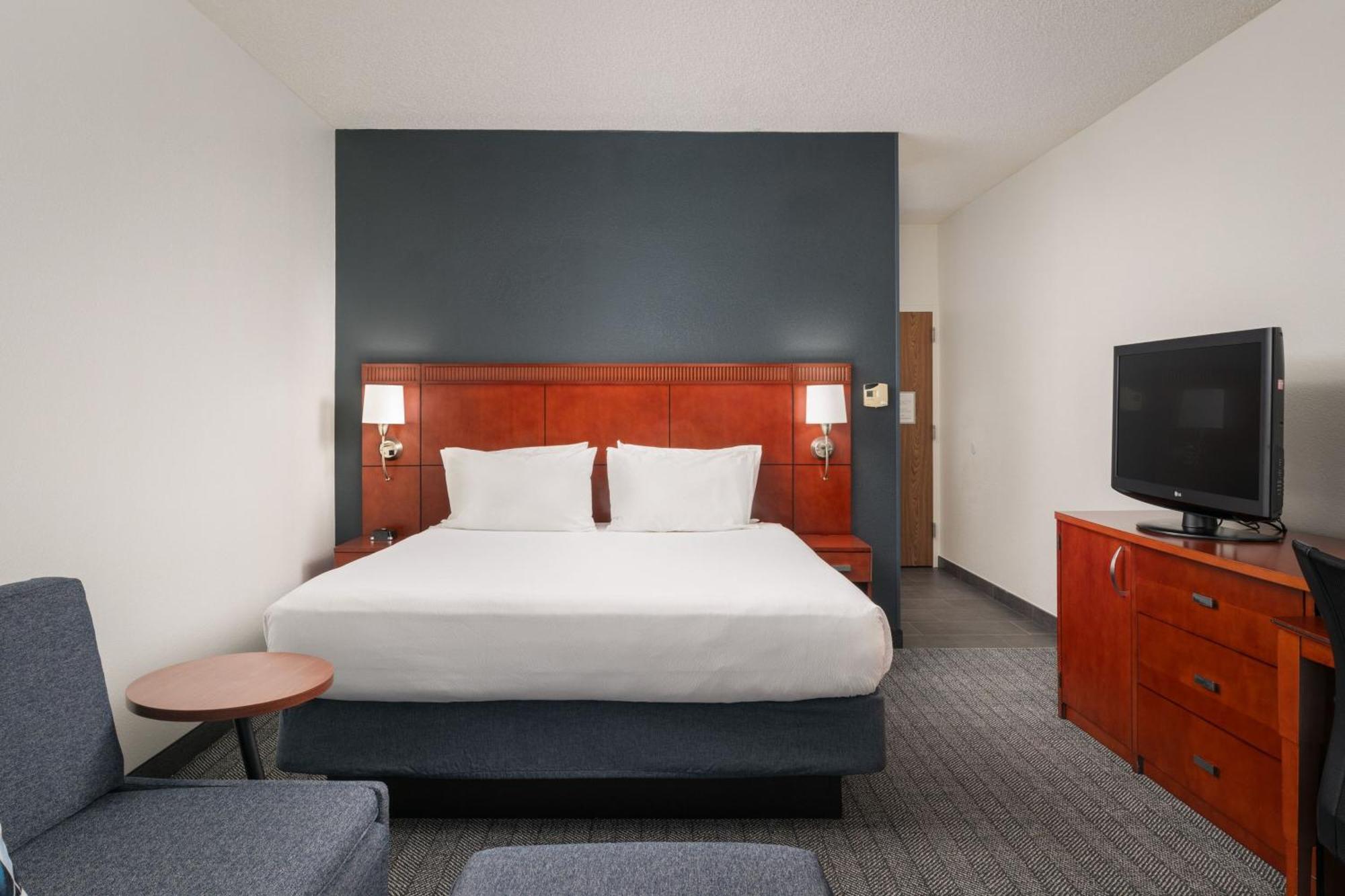 Готель Courtyard Melbourne West Екстер'єр фото