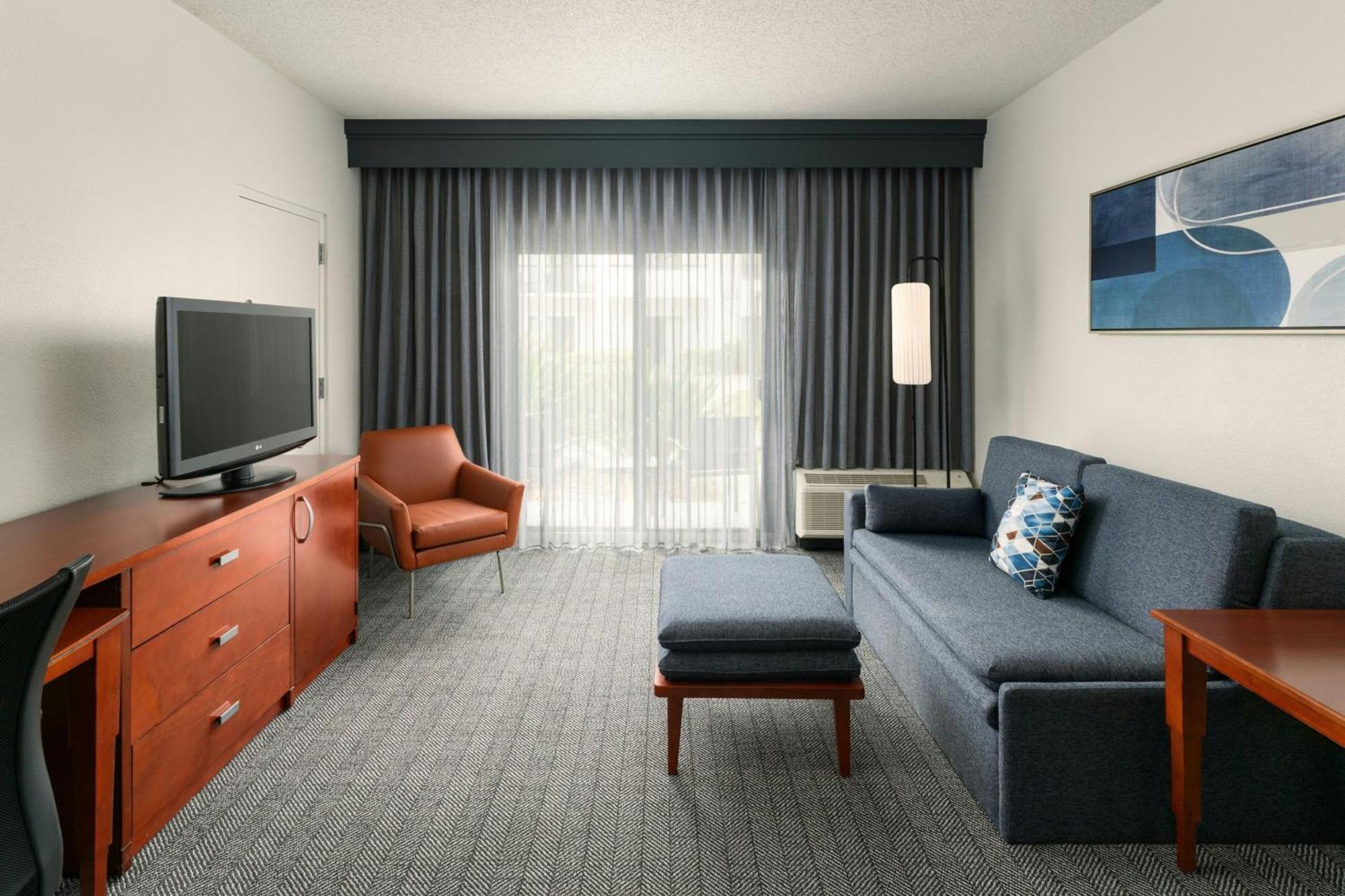 Готель Courtyard Melbourne West Екстер'єр фото